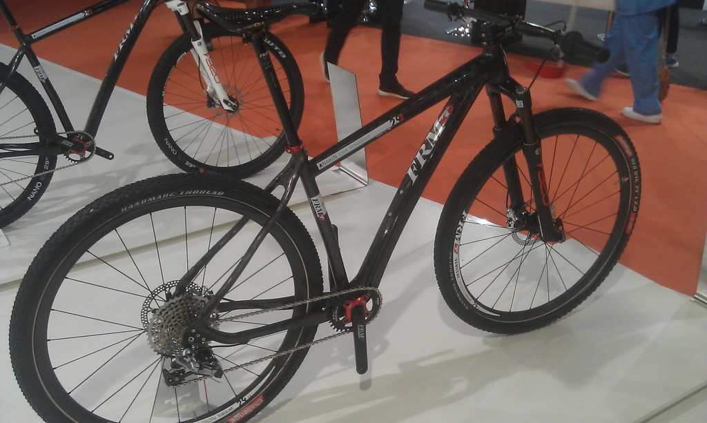 La FMR una bicicleta artesanal y con un peso de 7,8 kg...nada mal para una MTB.