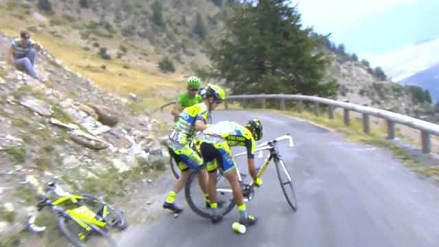 Imagen de Contador, Rogers y Sagan tras las caída del españo