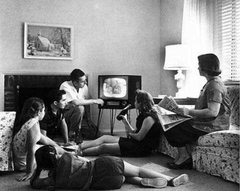 Gente viendo la tele