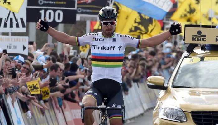 El gran Peter Sagan celebra su victoria en Flandes