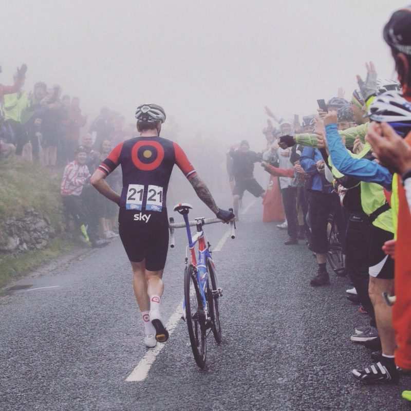 Wiggins emulando a Froome